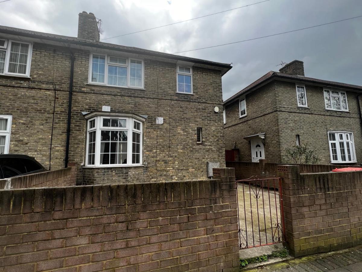 Good Priced Double Rooms In Sherperds Bush London Exterior photo