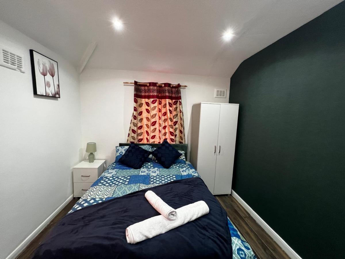 Good Priced Double Rooms In Sherperds Bush London Exterior photo